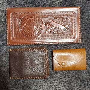 Gaitan tooled leather check Wallet, stitched, Bifold leather, vintag Key Case